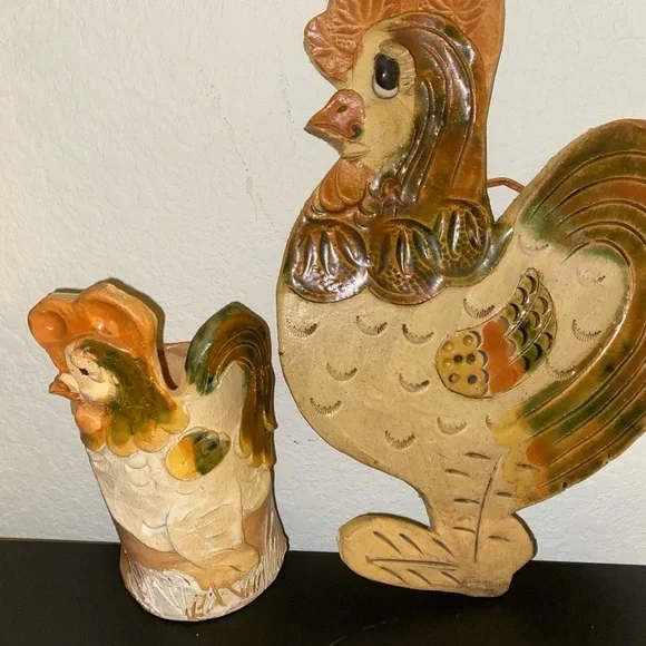Vintage Stoneware Folk Art Rustic 11 1/2”Hanging Rooster and 7”Utensil Holder - Picture 7 of 15